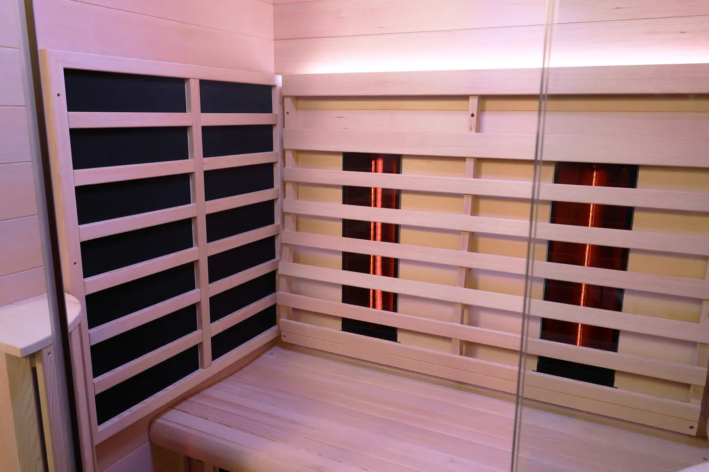 Sauna Montreal intérieur bois vue 01